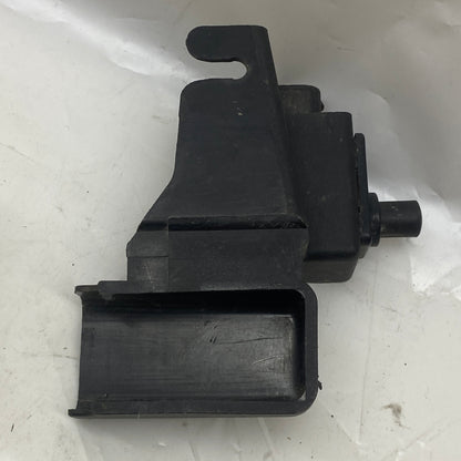 BMW E46/E87/E80/E39/E60/E53 Kaput Alarm Sensörü 8352229