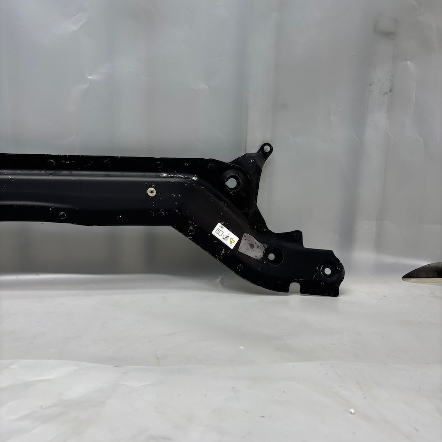 BMW E89 Z4 Ön Panel Sacı 7248266