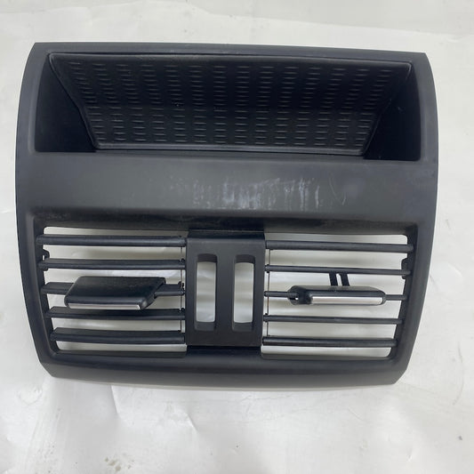 BMW F10 Arka Kalorifer Hava Üfleme Izgarası 6422917167 - En Uygun Oto Parça