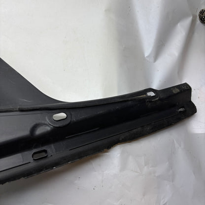 BMW F10 Çamurluk Üst Kaplaması 51767019804