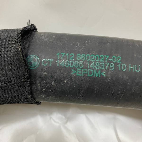 BMW F20 F30 F36 Motor Radyatör Su Hortumu Üst 17128602027-02