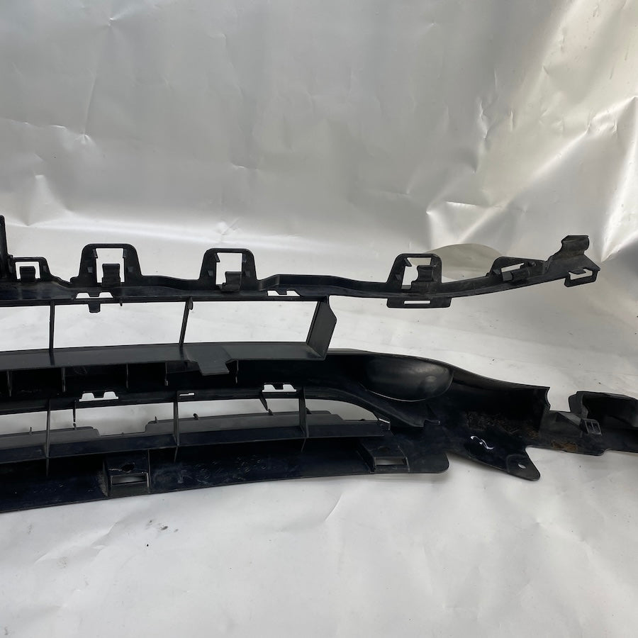 BMW F32 4 Ön Tampon Orta Izgara 51117284888