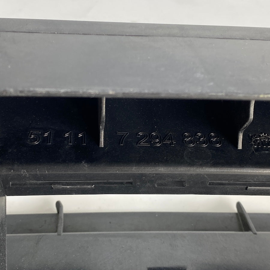 BMW F32 4 Ön Tampon Orta Izgara 51117284888