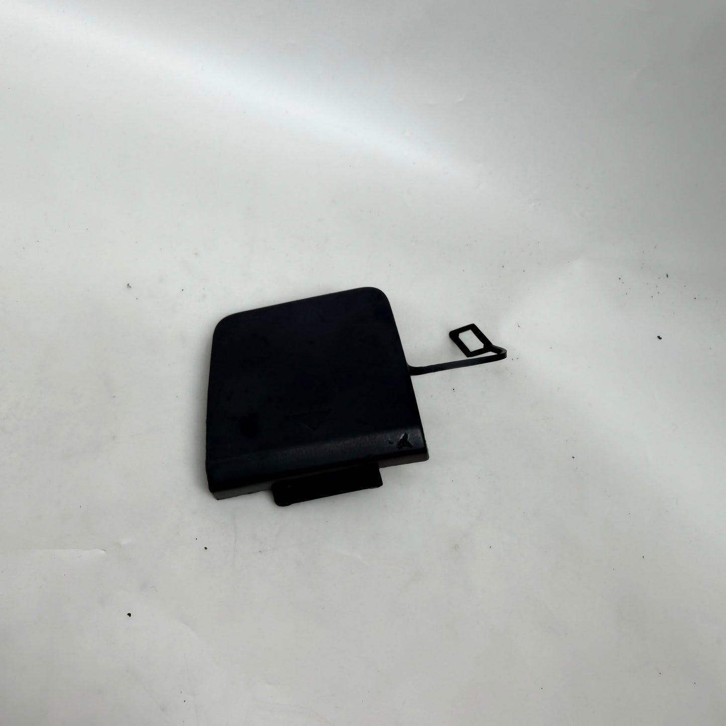 BMW F45 2 Serisi Arka Tampon Çeki Demir Kapağı 51127393792