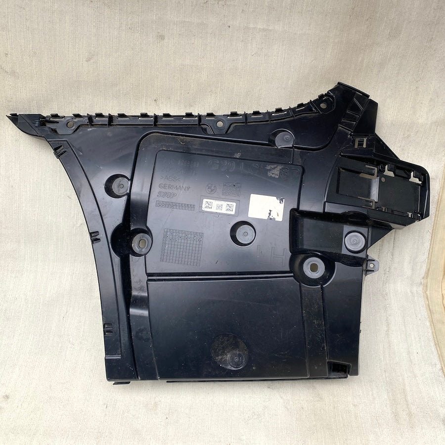 BMW G30 LCI Arka Tampon Braketi 51128098689