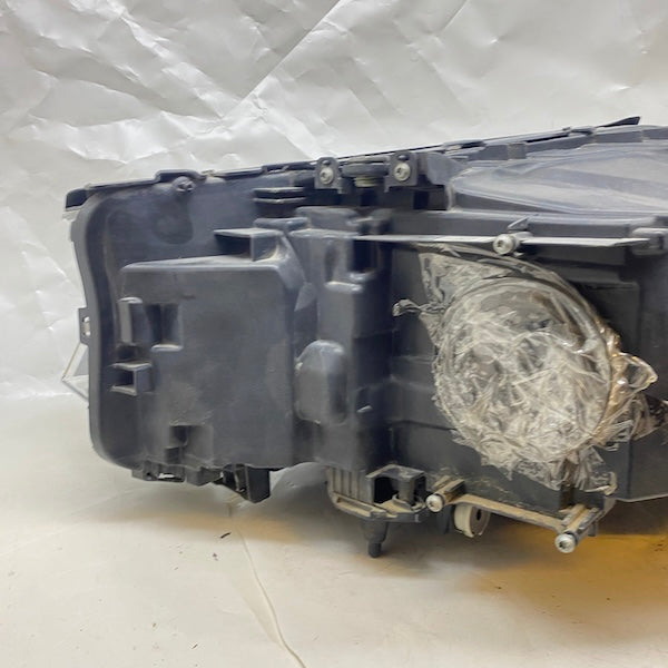 BMW G30 Sağ Far 8499112-01 Orjinal Çıkma En Uygun Oto Parça