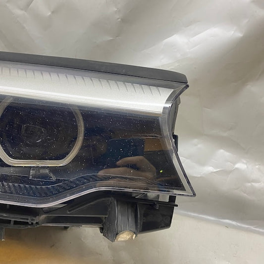 BMW G30 Sağ Far 8499112-01 Orjinal Çıkma En Uygun Oto Parça