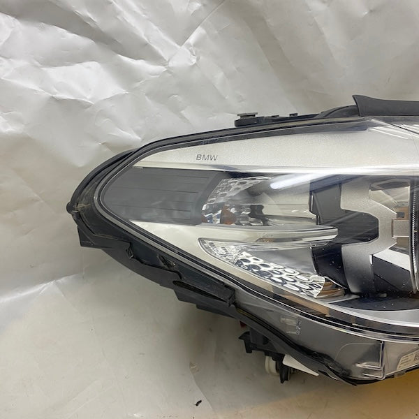 BMW G30 Sağ Far 8499112-01 Orjinal Çıkma En Uygun Oto Parça