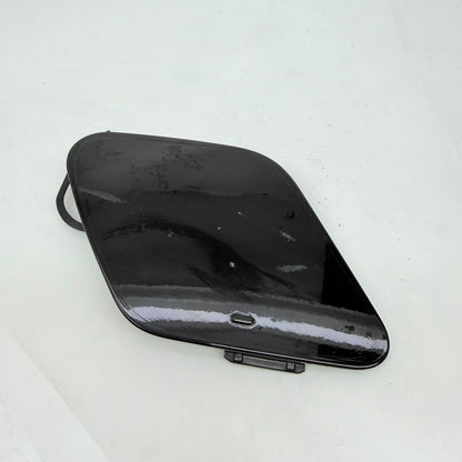 BMW 7 G70 M-Sport Ön Tampon Çeki Kapağı 51118081535