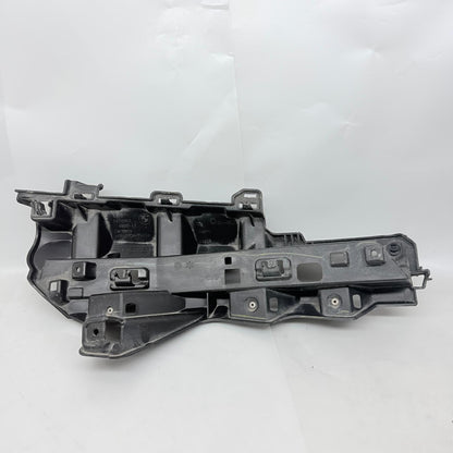 BMW iX I20 Arka Tampon Sağ Montaj Braketi 9878962