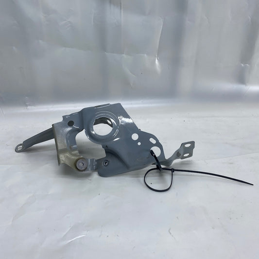 BMW M3 680 Sağ Ön Tampon Montaj Braketi 8074974 - En Uygun Oto Parça