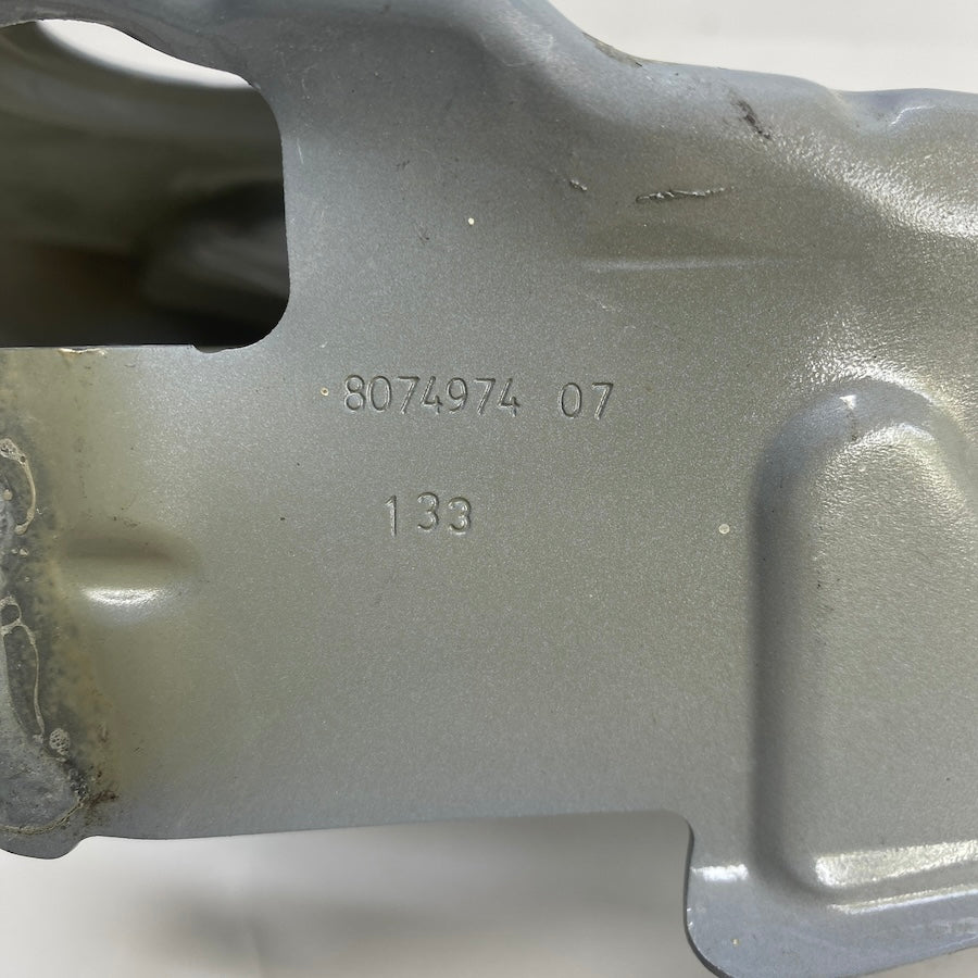 BMW M3 680 Sağ Ön Tampon Montaj Braketi 8074974 - En Uygun Oto Parça