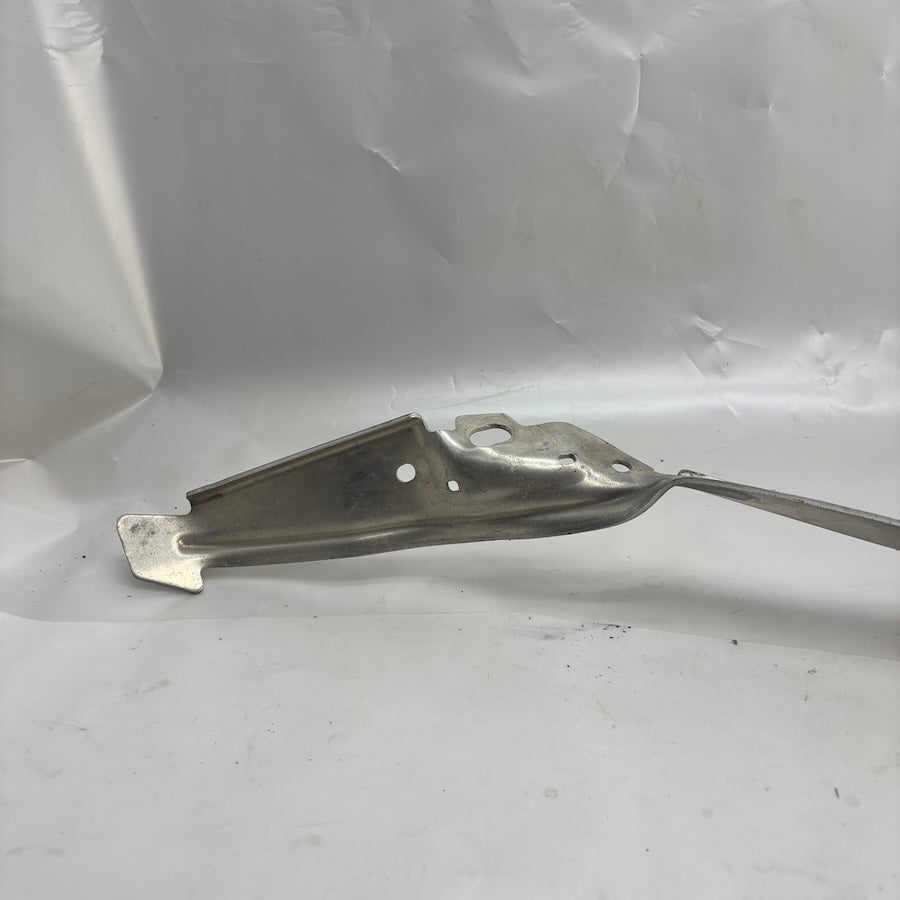 BMW M4 682 M3 680 Ön Sensör Braketi 8099608