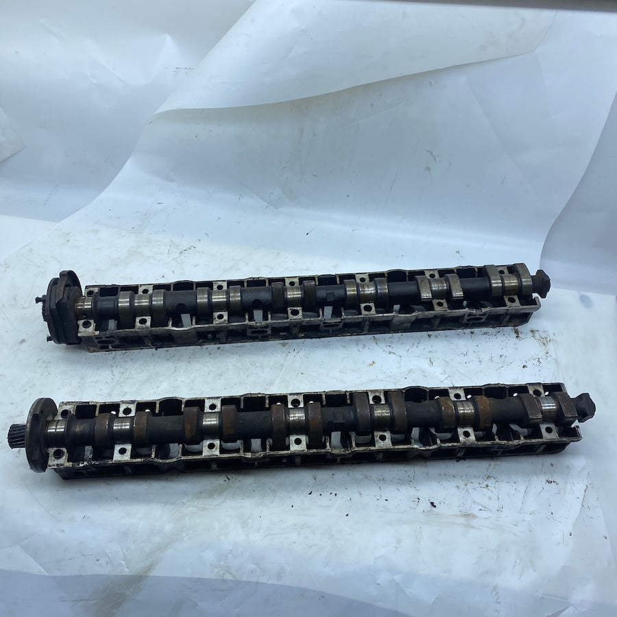 BMW M52 M54 Emme,Egzoz Egzantrik Mili ve Yatağı 1748970