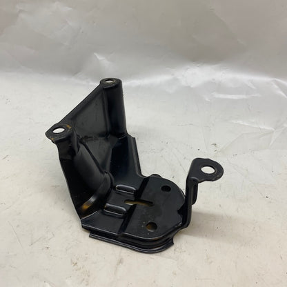 BMW N52 Motor Valf Kapağı Braketi 70302859