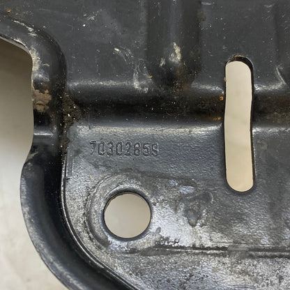 BMW N52 Motor Valf Kapağı Braketi 70302859