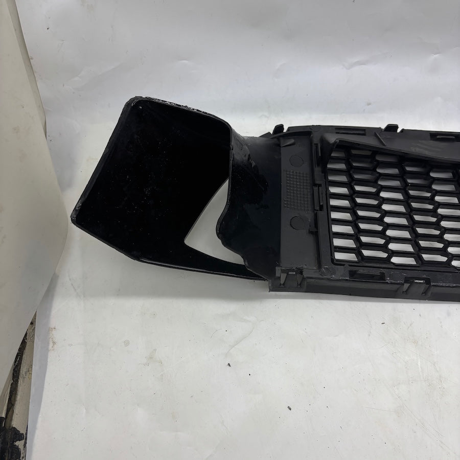 BMW S F10 M Paket Tampon Orta Izgara - En Uygun Oto Parça