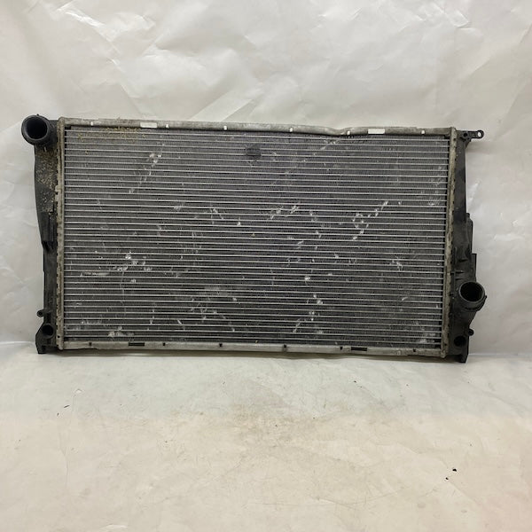 BMW X1 E86/BMW 3 E90/E92 1.6i Su Radyatörü 8MK376792 En Uygun Oto Parça