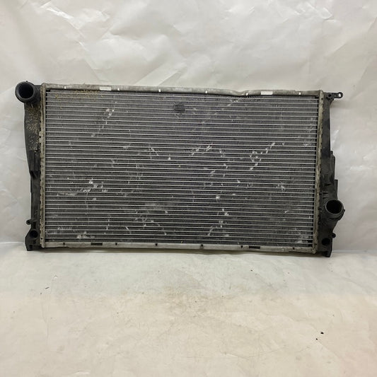 BMW X1 E86/BMW 3 E90/E92 1.6i Su Radyatörü 8MK376792 En Uygun Oto Parça