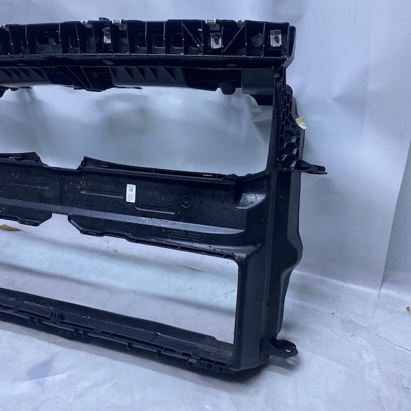 BMW X1 F48 Ön Maske 51741877981 16-22