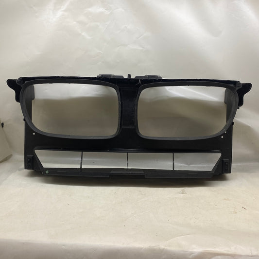 BMW X3 F25 ön panel bakaliti – 17714410 OEM çıkma parça