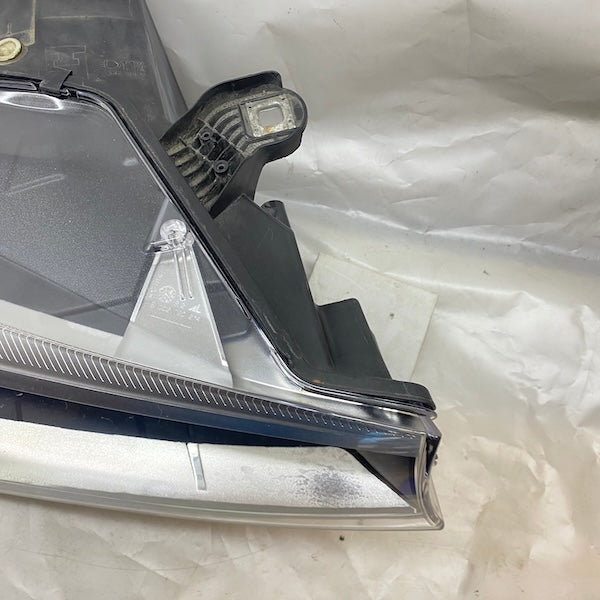 BMW X3 F25 Sağ Far 7400018-04 En Uygun Oto Parça