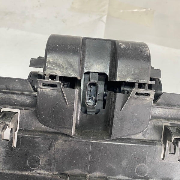 BMW iX3 G08 Radyatör Havalandırma Orijinal Çıkma En Uygun Oto Parça