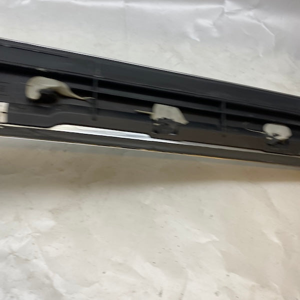 Cadillac Escalade Tahoe Yukon Kaput Çıtası 23438247 En Uygun Oto Parça