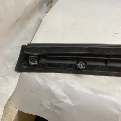 Cadillac Escalade Tahoe Yukon Kaput Çıtası 23438247 En Uygun Oto Parça