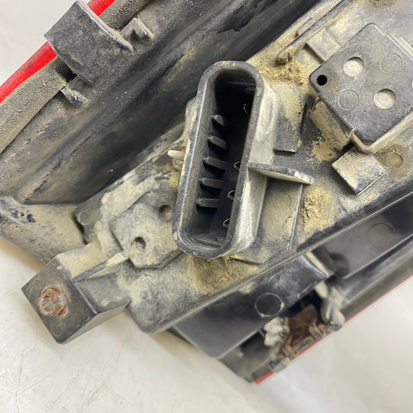 Chevrolet Tahoe Stop Lambası 88-98 16506350 Orijinal Çıkma En Uygun Oto Parça