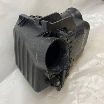Chrysler 300C 3.0 CRD Hava Filtre Kutusu 0111018A