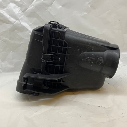 Chrysler 300C 3.0 CRD Hava Filtre Kutusu 0111018A