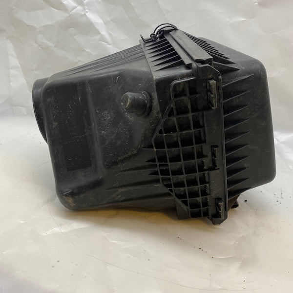 Chrysler 300C 3.0 CRD Hava Filtre Kutusu 0111018A