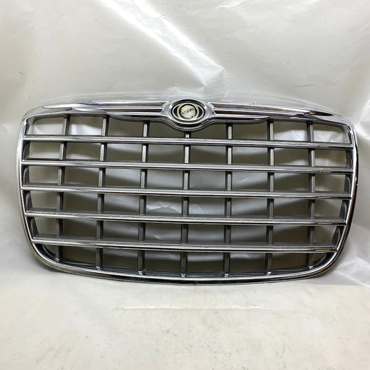 Chrysler 300C Ön Panjur 04805928 Orjinal logolu