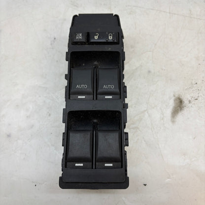 Chrysler 300C Sol Ön Kapı Cam Kontrol Düğmesi - 04600278LAA (2005-2010) Orijinal Çıkma