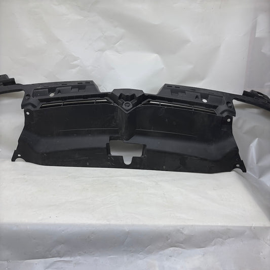 Citroen C4 Ön Panjur İç Kasa 746178