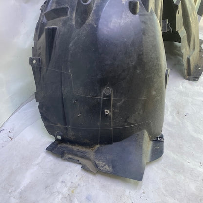 Citroen DS7 Ön Sol Çamurluk Davlumbazı 9822313680