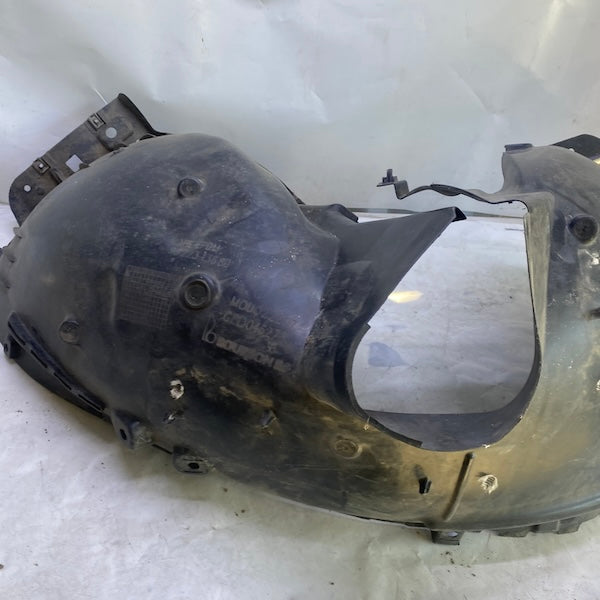 Citroen DS7 Ön Sol Çamurluk Davlumbazı 9822313680