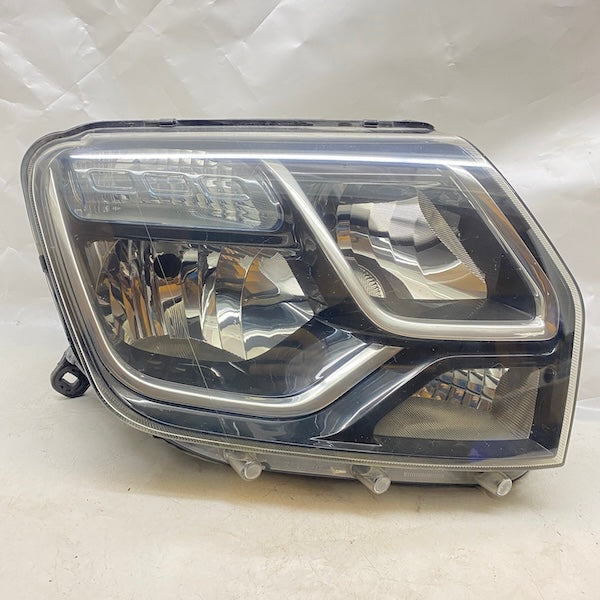 Dacia Duster Sağ Far Halojen 13-17 260105828 Orijinal Çıkma En Uygun Oto Parça