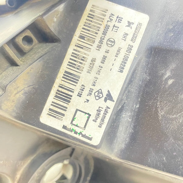 Dacia Duster Sağ Far Halojen 13-17 260105828 Orijinal Çıkma En Uygun Oto Parça