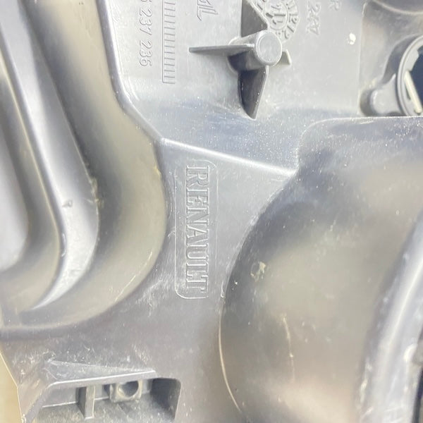 Dacia Duster Sağ Far Halojen 13-17 260105828 Orijinal Çıkma En Uygun Oto Parça