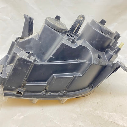 Dacia Duster Sağ Far Halojen 13-17 260105828 Orijinal Çıkma En Uygun Oto Parça