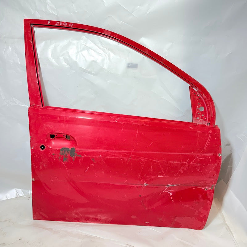 Daihatsu Cuore Sağ Ön Kapı En Uygun Oto Parça