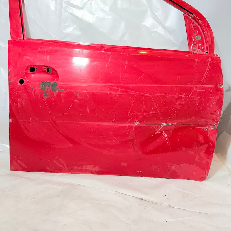 Daihatsu Cuore Sağ Ön Kapı En Uygun Oto Parça