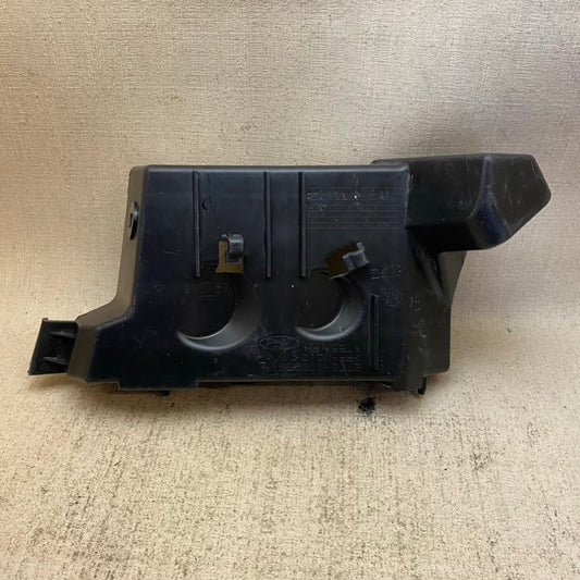 FORD Courier Ön Tampon Bağlantı Braketi Sağ ET76 17D958