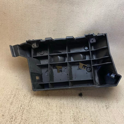 FORD Courier Ön Tampon Bağlantı Braketi Sağ ET76 17D958