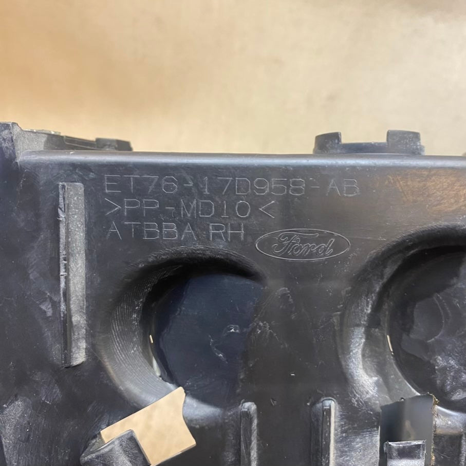 FORD Courier Ön Tampon Bağlantı Braketi et76-17d959-ab orjinal