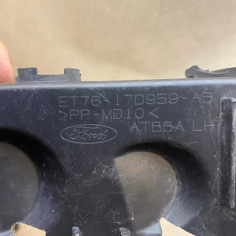FORD Courier Ön Tampon Bağlantı Braketi et76-17d959-ab orjinal