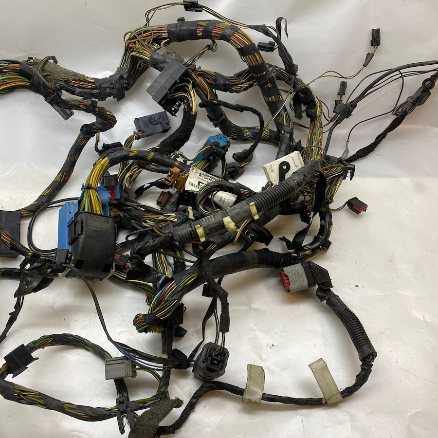 FORD FOCUS MK2 İç Göğüs Tesisatı 6M5T-14401