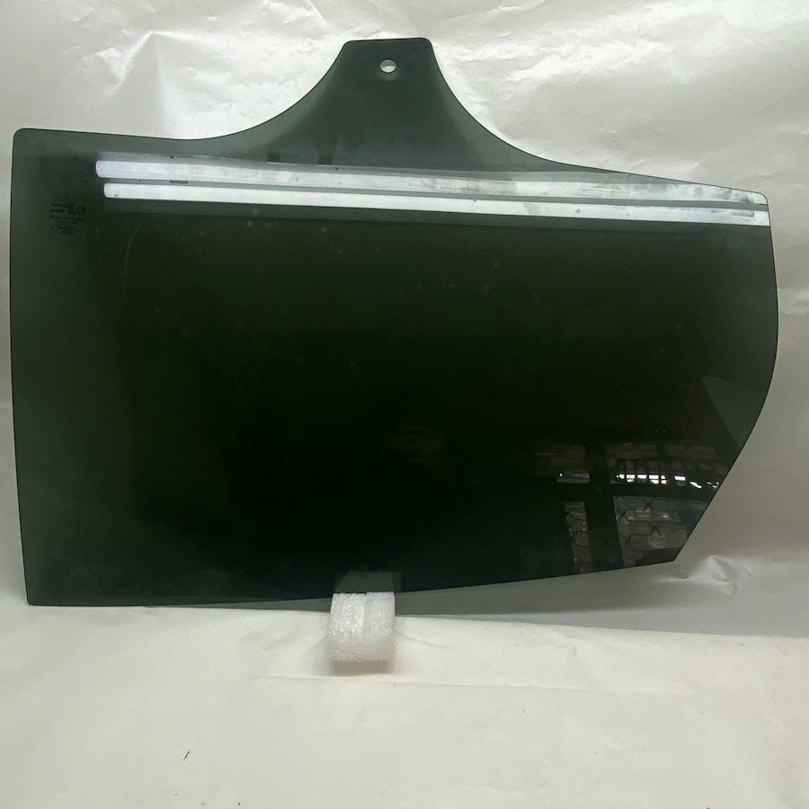 FORD FOCUS Mk3 Arka Sağ Kapı Camı BM51-A25712-C